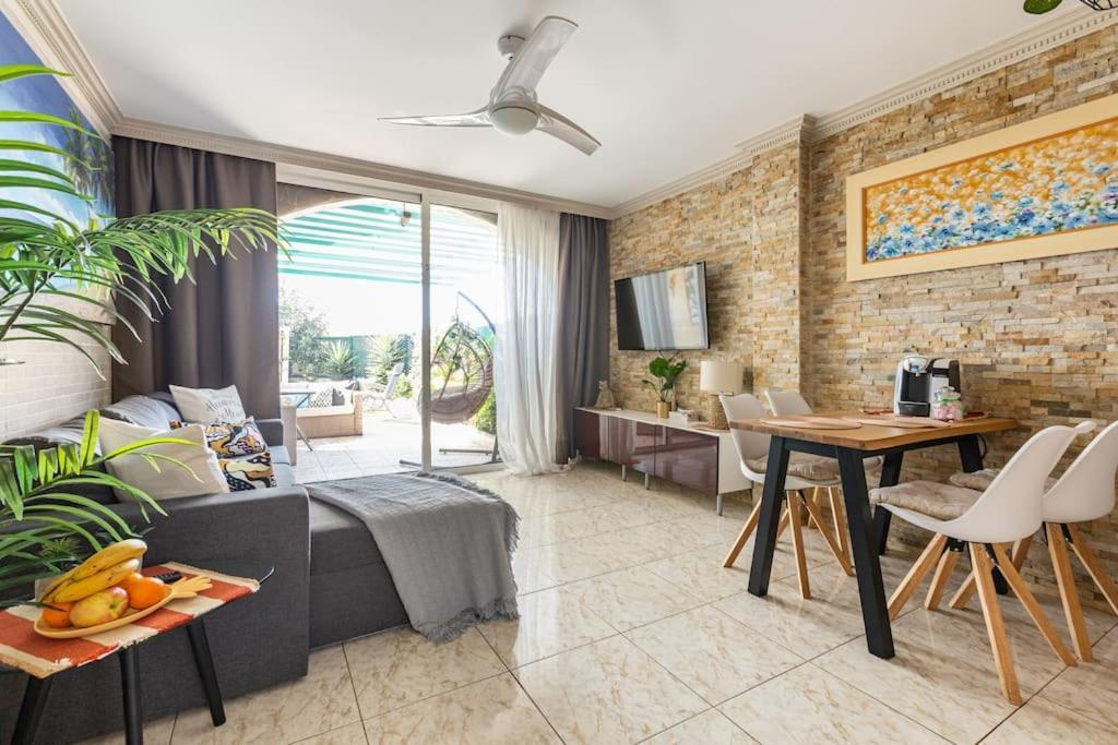 אדחה Pueblo Torviscas Sunset Harbour Private Apartment מראה חיצוני תמונה